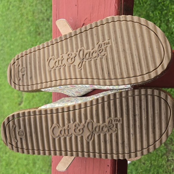 Cat & Jack Drew Kids Girls Floral Buckle Bermuda Sandals SZ 4 Very Nice Cond - Picture 5 of 5